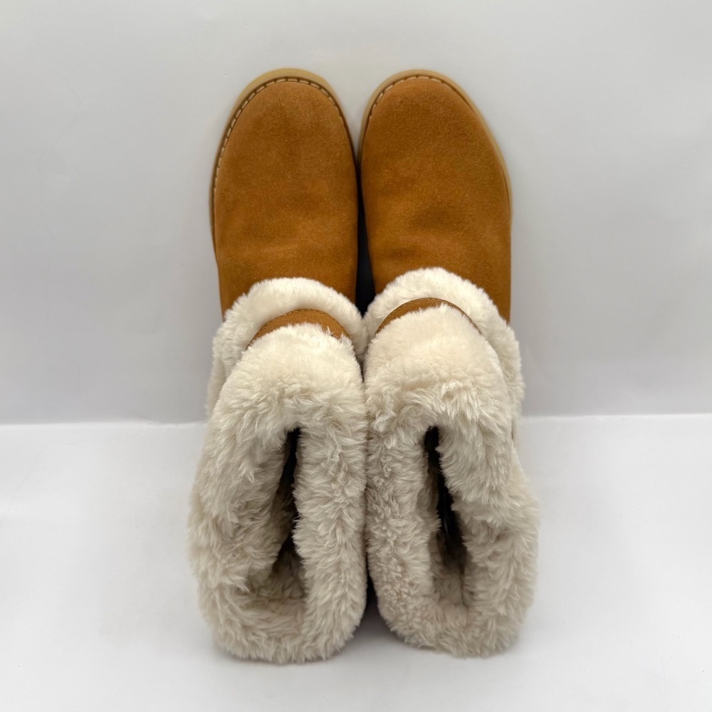 NEW Lands' End Suede
Winter Boots Faux Fur Sherpa
Buckle Trim Size 6B Snowdrift - Picture 4 of 8